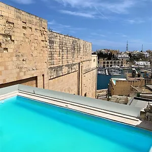 6 , Birgu Malta